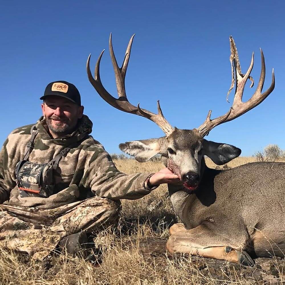 Best Mule Deer Hunts! Top Outfitters and Hunts!